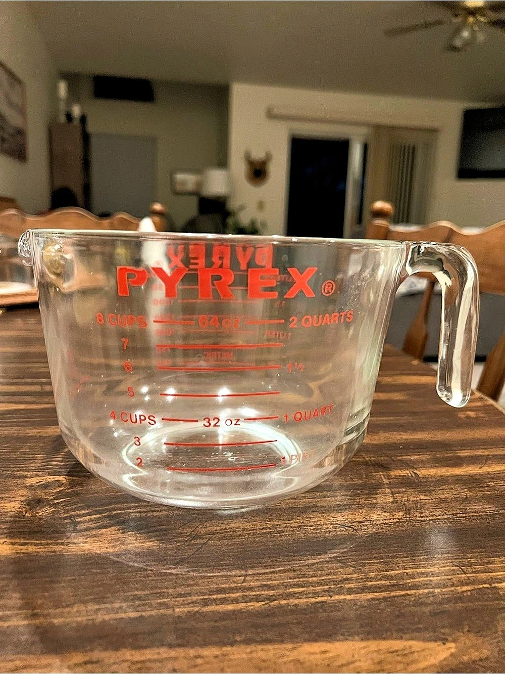 Vintage Pyrex 8-Cup Measuring Cup Glass in Clear